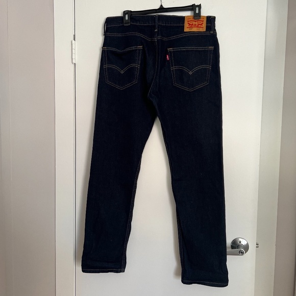 Like New Excellent Condition Mens Levi's 502 Dark Denim Taper Leg Jeans 33x32 - Picture 3 of 6